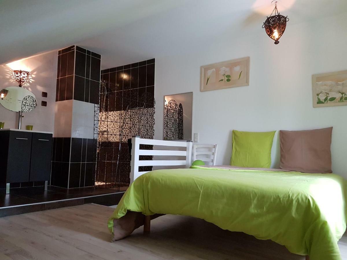 Le Vieux Pressoir Apartment Saint-Germain-lès-Arlay Екстериор снимка