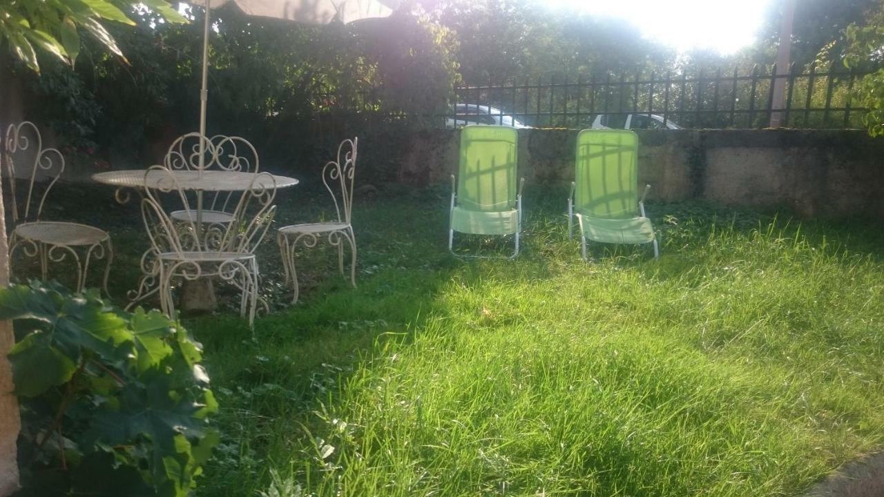 Le Vieux Pressoir Apartment Saint-Germain-lès-Arlay Екстериор снимка