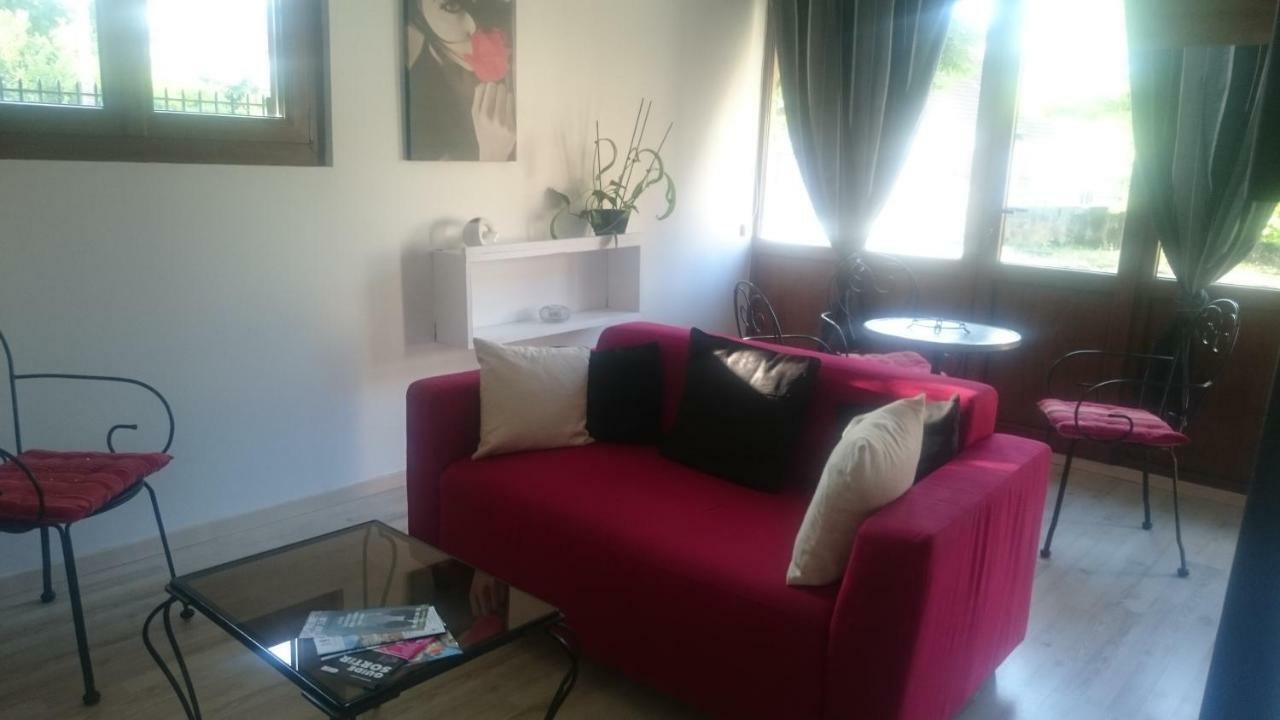 Le Vieux Pressoir Apartment Saint-Germain-lès-Arlay Екстериор снимка
