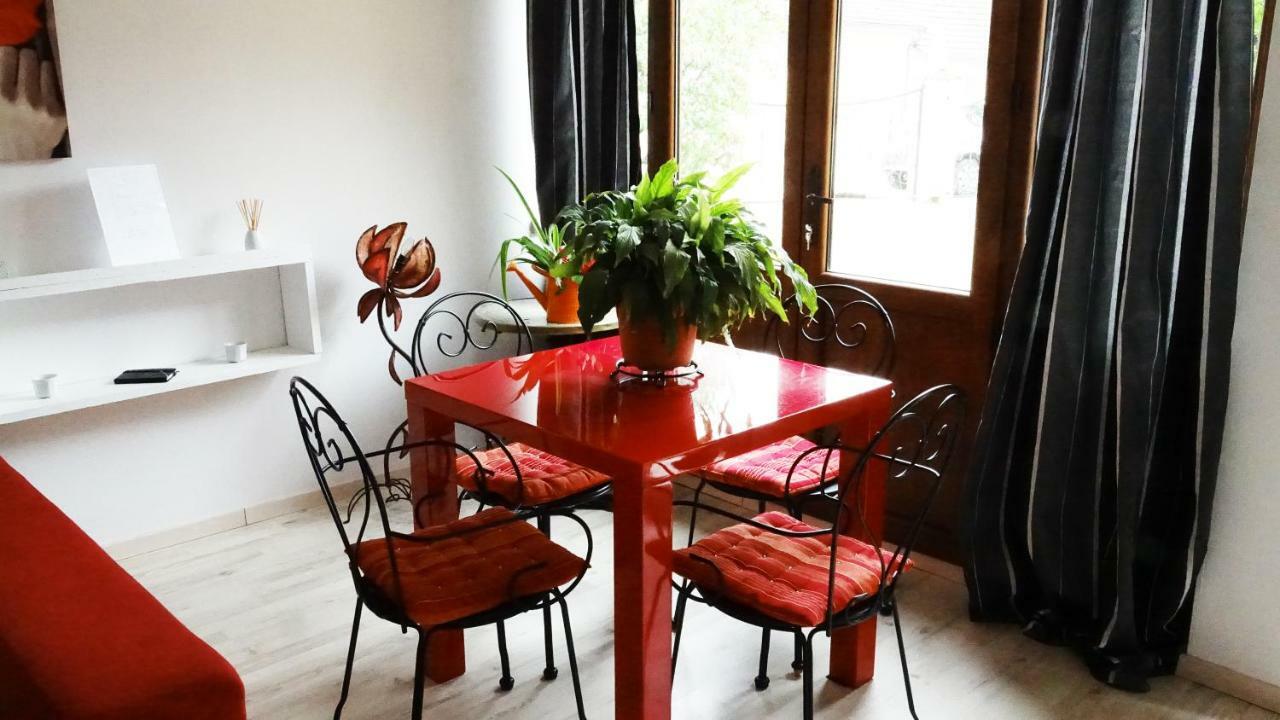 Le Vieux Pressoir Apartment Saint-Germain-lès-Arlay Екстериор снимка
