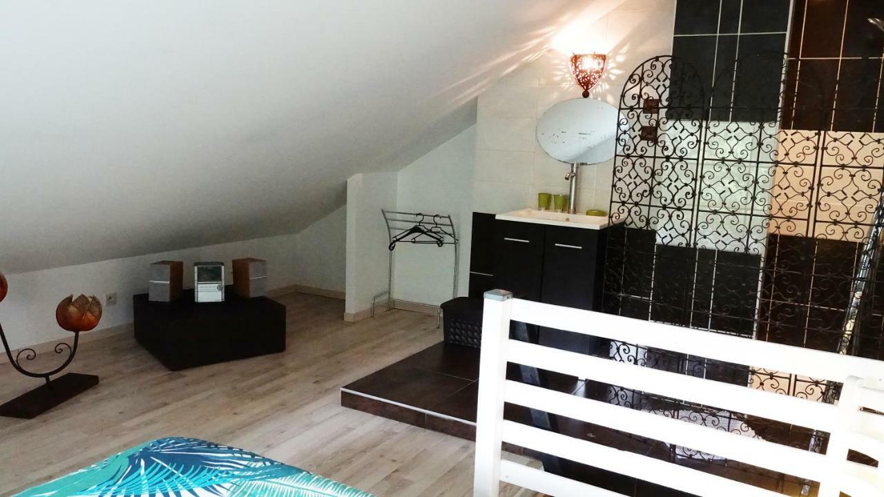 Le Vieux Pressoir Apartment Saint-Germain-lès-Arlay Екстериор снимка